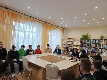 Мы идем на выборы. В Вороновской районной библиотеке прошла интеллектуальная игра «Эрудиты избирательного права»