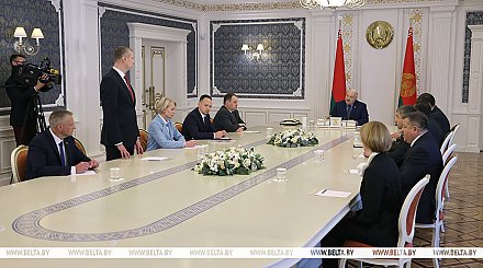 Александр Лукашенко назначил главой Администрации Президента Дмитрия Крутого, первым замглавы - Наталью Петкевич