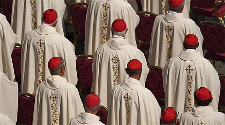 Англоязычные СМИ назвали трех основных кандидатов на папский престол