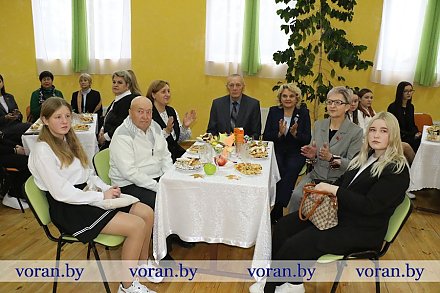 В Дотишской средней школе прошла встреча учащихся педагогических классов района с учителями разных поколений 