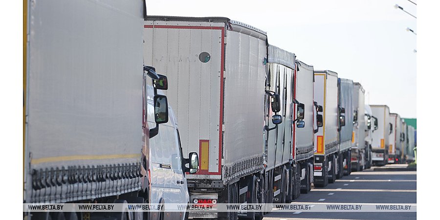 ГПК: перед выходными более 6,1 тыс. авто ожидают на границе въезда в Евросоюз