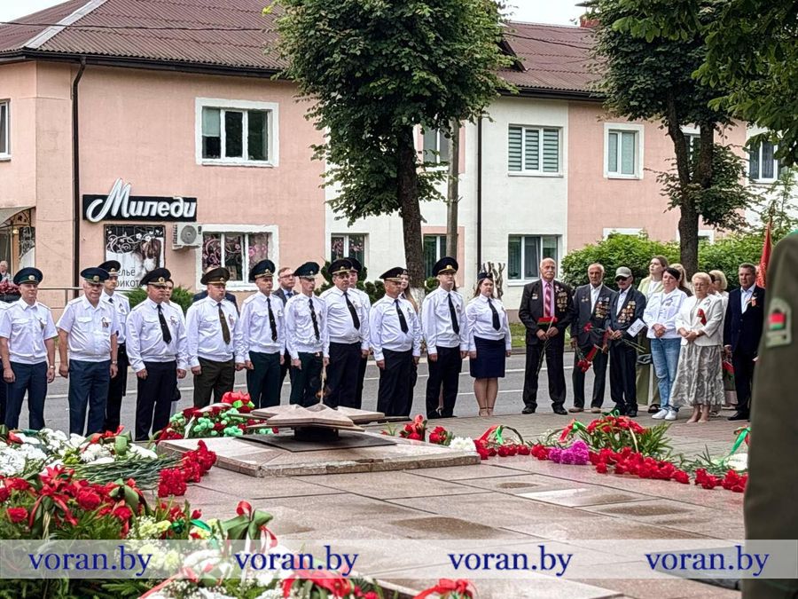 1.jpg 1.jpg